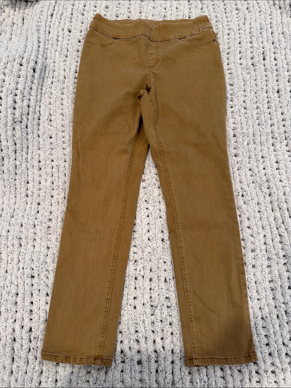 Perfect Stretch Chico’s Women’s Pull-On Jeans - Size 1.5 US 10 Camel Brown